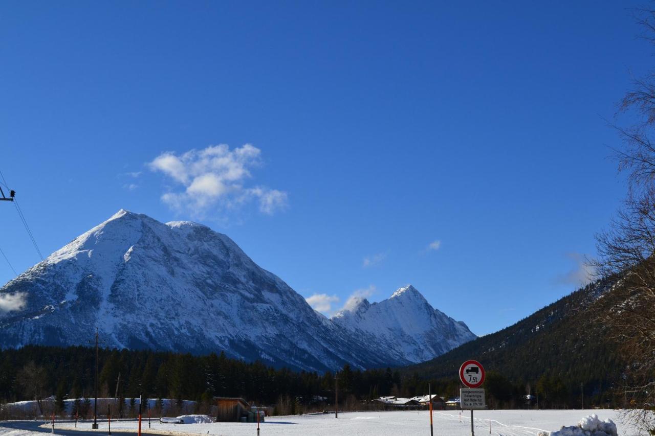 Andys Bergblick Lägenhet Leutasch Exteriör bild